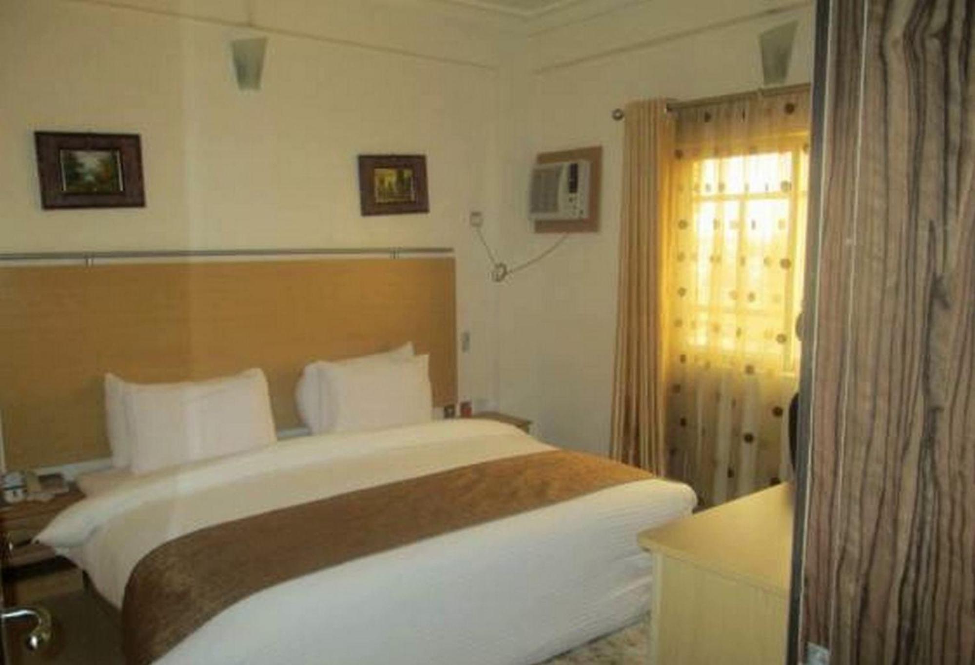 Room In Lodge - Ayalla Hotels And Suites أبوجا المظهر الخارجي الصورة