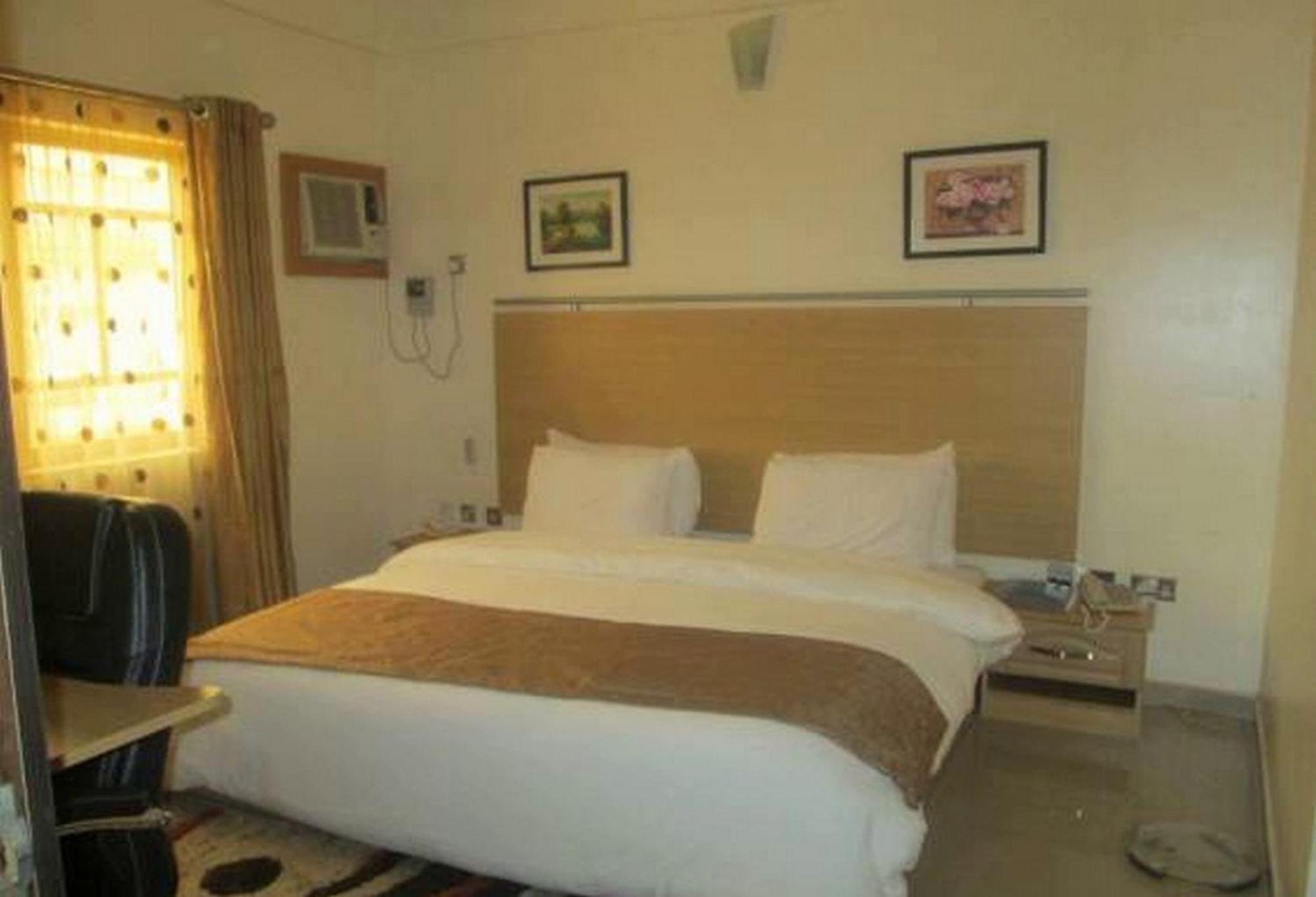 Room In Lodge - Ayalla Hotels And Suites أبوجا المظهر الخارجي الصورة