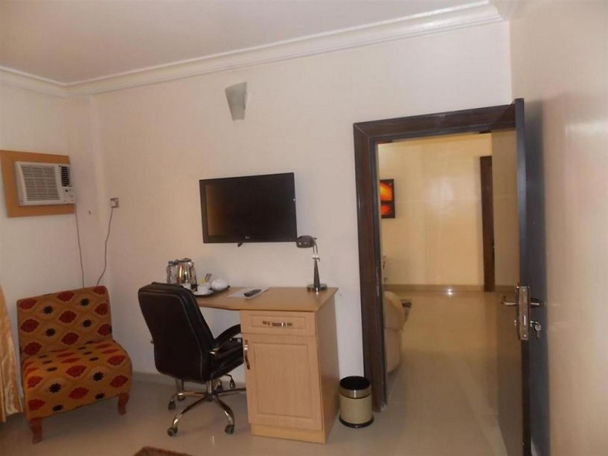 Room In Lodge - Ayalla Hotels And Suites أبوجا المظهر الخارجي الصورة