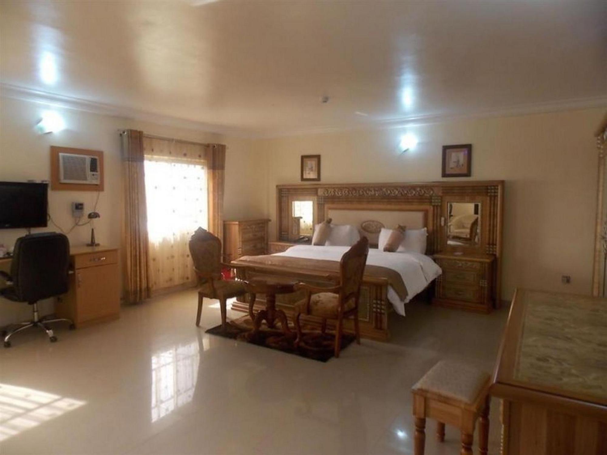 Room In Lodge - Ayalla Hotels And Suites أبوجا المظهر الخارجي الصورة
