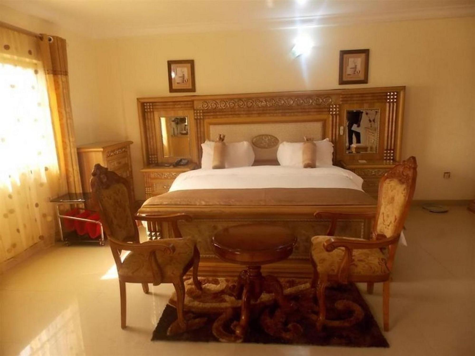 Room In Lodge - Ayalla Hotels And Suites أبوجا المظهر الخارجي الصورة